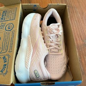 Brooks Glycerin GTS 20. Size Women’s 8. Brand New in Box